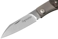 Viper Hug V5992FCR Red Carbonfiber Couteau De Poche, Sacha Thiel Design -Nitecore Soldes Boutique VPV5992FCR 03 viper