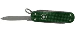 Victorinox Classic Alox Green 0.6221-24R4.KTE1 Knivesandtools Edition, Couteau Suisse 10 Victorinox Classic Alox Green 0.6221-24R4.KTE1 Knivesandtools Edition, Couteau Suisse -Nitecore Soldes Boutique VT0 6221 24R4 KTE1 03 victorinox