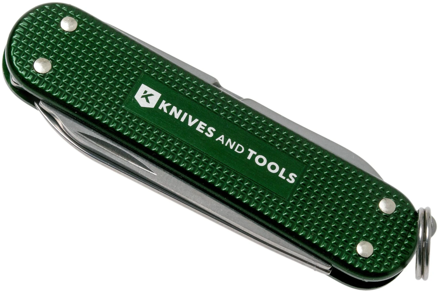 Victorinox Classic Alox Green 0.6221-24R4.KTE1 Knivesandtools Edition, Couteau Suisse 7 Victorinox Classic Alox Green 0.6221-24R4.KTE1 Knivesandtools Edition, Couteau Suisse – Image 5