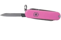 Victorinox Classic SD Colours, Cherry Blossom 0.6223.51G Couteau Suisse -Nitecore Soldes Boutique VT0 6223 51G 03 victorinox