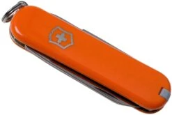 Victorinox Classic SD Colors, Mango Tango 0.6223.83G Couteau Suisse 10 Victorinox Classic SD Colors, Mango Tango 0.6223.83G Couteau Suisse -Nitecore Soldes Boutique VT0 6223 83G 04 victorinox