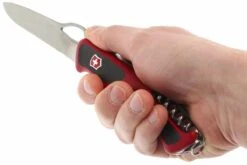 Victorinox Rangergrip 61 Rouge-noir 0.9553.MC Couteau Suisse -Nitecore Soldes Boutique VT0 9553 MC 04 victorinox rangergrip 61 vt0 9553 mc d4