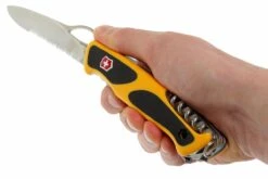 Victorinox Rangergrip Boatsman Jaune-noir 0.9798.MWC8 Couteau Suisse -Nitecore Soldes Boutique VT0 9798 MWC8 06 victorinox rangergrip boatsman vt0 9798 mwc8 d6
