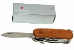 Victorinox EvoWood S557 2.5221.S63 Couteau Suisse 17 Victorinox EvoWood S557 2.5221.S63 Couteau Suisse -Nitecore Soldes Boutique VT2 5221 S63 08 victorinox evowood s557 vt2 5221 s63 d8
