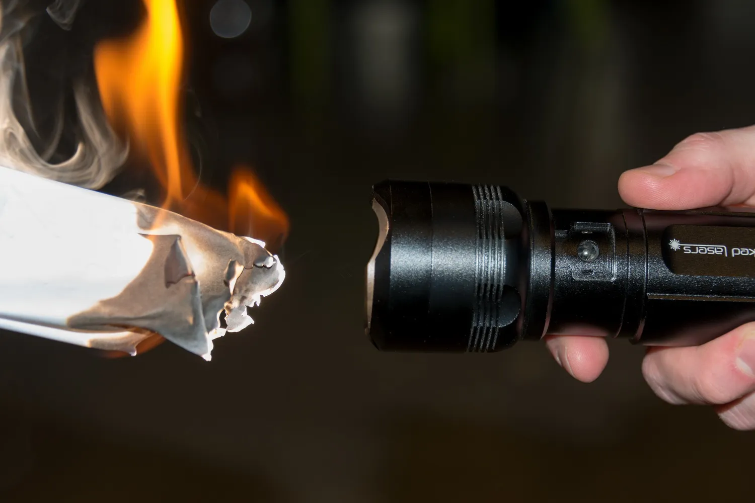 Devant -Nitecore Soldes Boutique Wicked Lasers FlashTorch Mini flame1